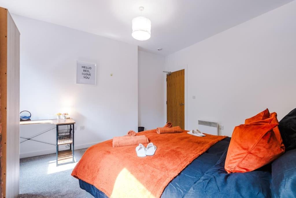 Stylish Apartment, Pool Table, Sleep 6, Location Apartment
