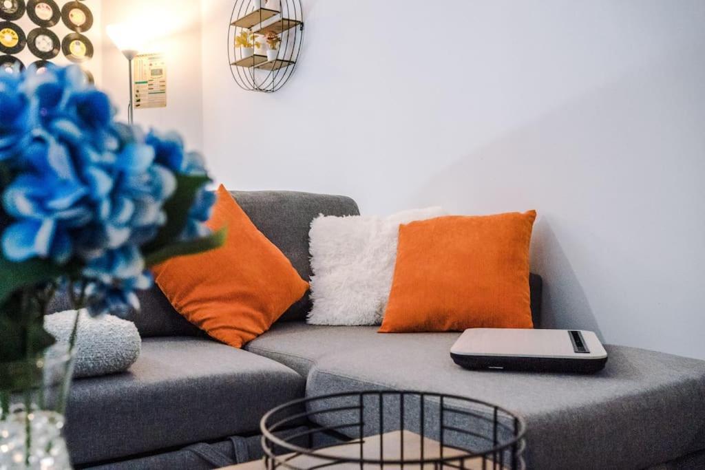 Stylish Apartment, Pool Table, Sleep 6, Location * Liverpool