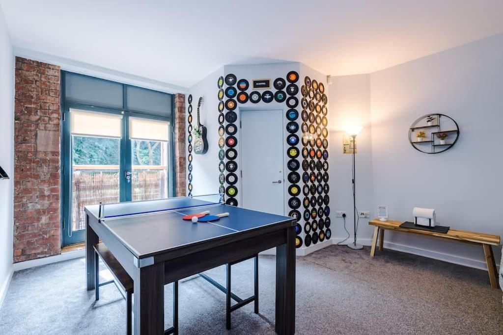 Stylish Apartment, Pool Table, Sleep 6, Location Apartment Liverpool